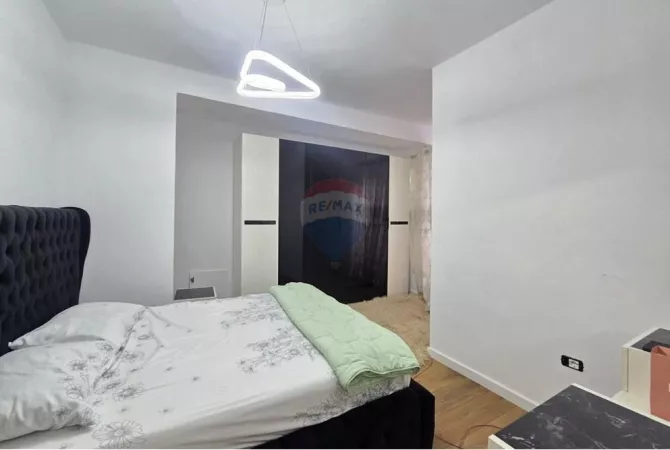 Shtepi ne shitje Apartament ne Tirane, 2+1, Mobilimi Pjeserisht e mobiluar, Pagesa 155,000  Euro.