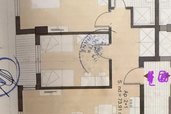 Shtepi ne shitje Apartament ne Tirane, 2+1, Mobilimi Bosh, pa mobiluar, Pagesa 95,000  Euro.