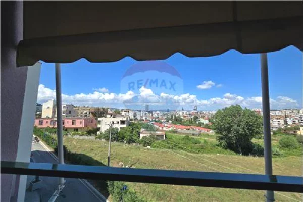 Shtepi me qera 1+1 ne Tirane - 450 Euro