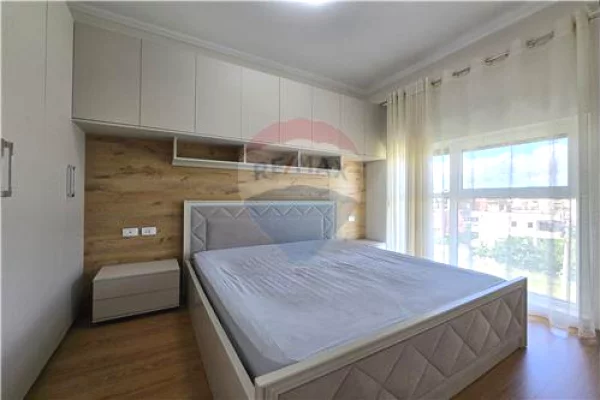 Shtepi me qera 1+1 ne Tirane - 450 Euro