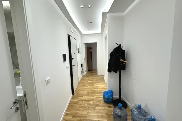 Zyre me qira ne Lake View Residence