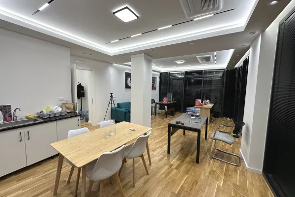 Business Property for Rent 3+1 in Tirana - 1,500 Euro