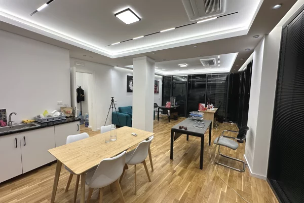 Business Property for Rent 3+1 in Tirana - 1,500 Euro