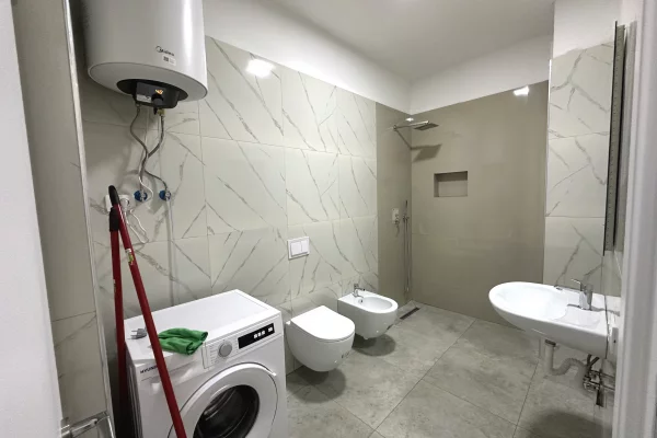 Shtepi me qera Apartament ne Tirane, 1+1, Mobilimi E mobiluar, Pagesa 370  Euro.