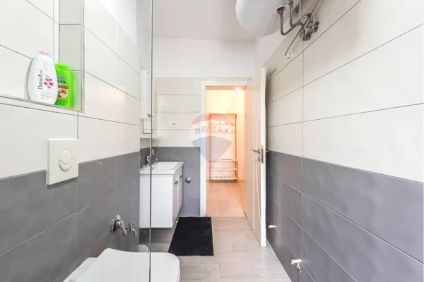 Shtepi me qera Apartament ne Tirane, 2+1, Mobilimi E mobiluar, Pagesa 700  Euro.