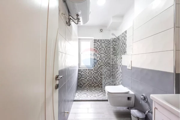 Shtepi me qera Apartament ne Tirane, 2+1, Mobilimi E mobiluar, Pagesa 700  Euro.