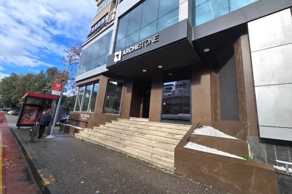 JEPET DYQAN ME QERA STADIUMI DINAMO