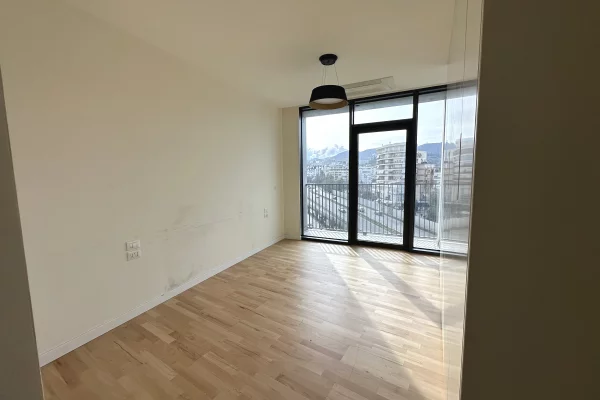 Ambient per zyra me qira Lake View