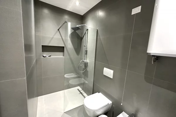 Ambient per zyra me qira Lake View