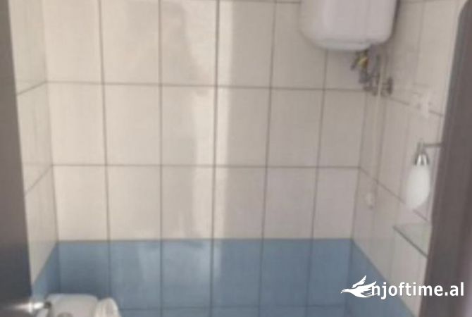 Ambient biznesi me qera 1+1 ne Tirane - 25,000 Leke