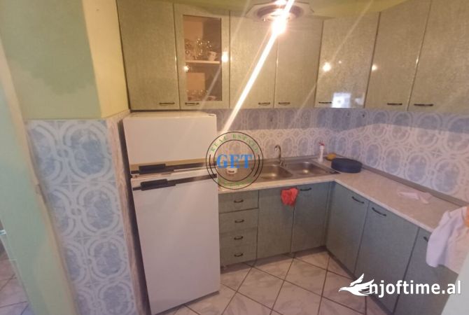 Shtepi ne shitje Apartament ne Durres, 2+1, Mobilimi E mobiluar, Pagesa 75,000  Euro.
