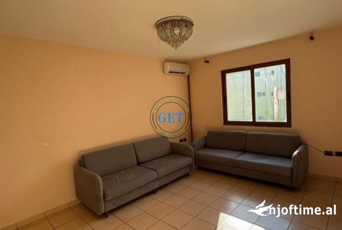 Shtepi me qera 1+1 ne Durres - 250 Euro