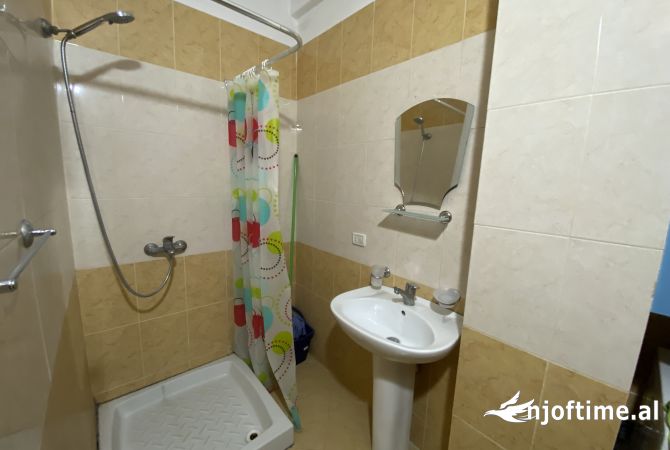 Shtepi ne shitje Apartament ne Tirane, 1+1, Mobilimi E mobiluar, Pagesa 120,000  Euro.