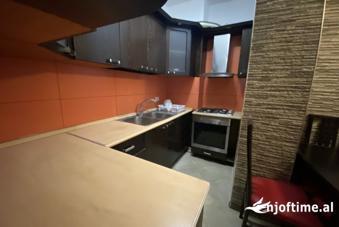 Shtepi ne shitje 1+1 ne Tirane - 120,000 Euro