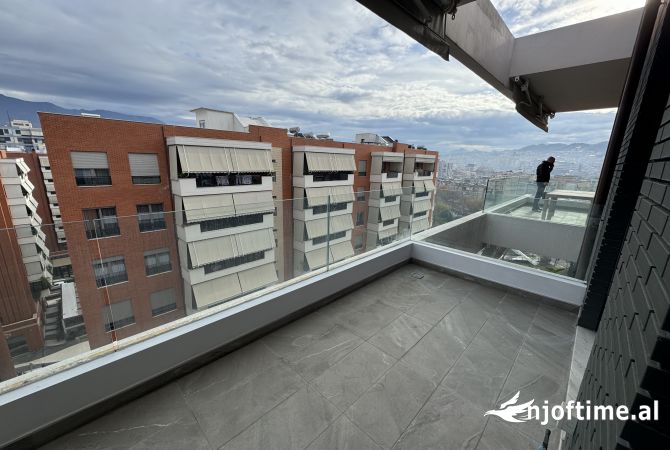 Ambient biznesi me qera 3+1 ne Tirane - 2,200 Euro