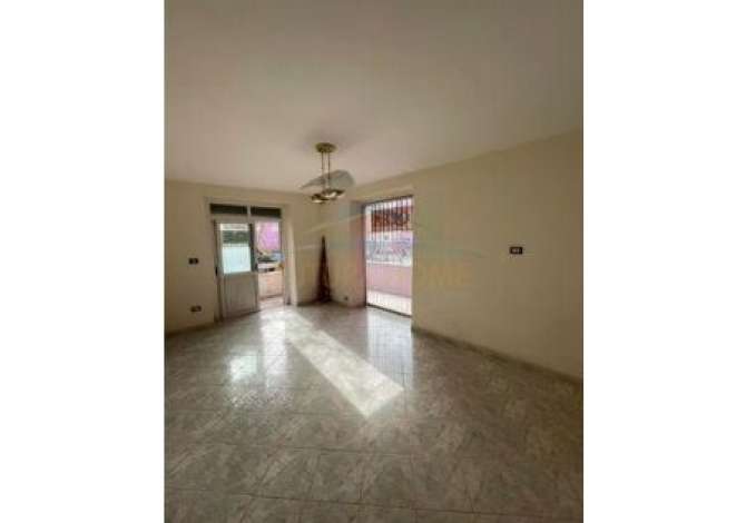 Ambient biznesi me qera 1+1 ne Tirane - 2,000 Euro