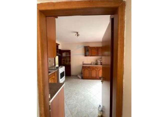 Qera, Ambient Biznesi, 21 Dhjetori, Tirane. AREA37076 