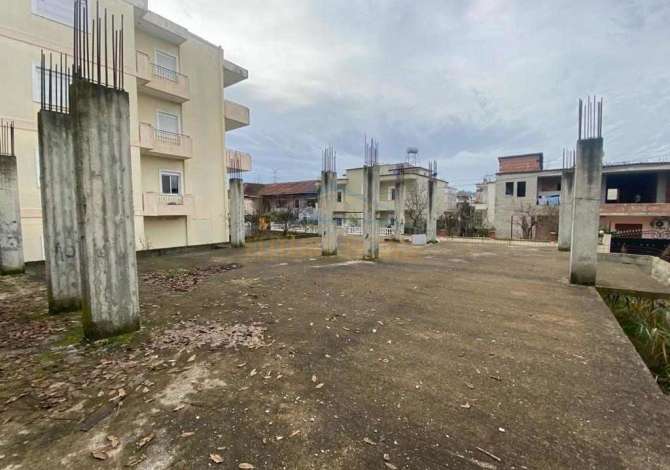 Truall ose Toke ne Tirane - 90,000 Euro