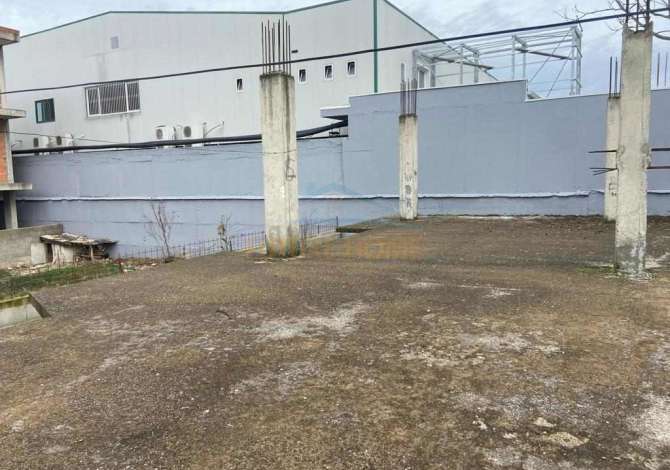 Shitet, Truall + Godine, Kombinat, Tirane. AREA36463  