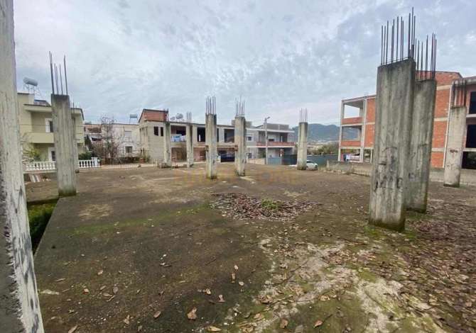 Shitet, Truall + Godine, Kombinat, Tirane. AREA36463  