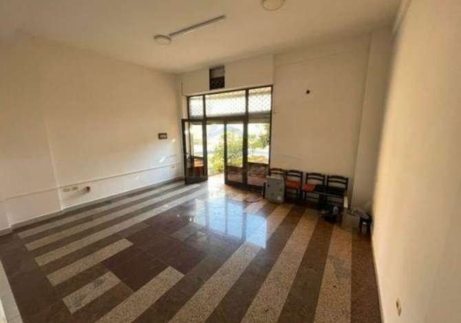 Ambient biznesi me qera 1+1 ne Tirane - 300 Euro