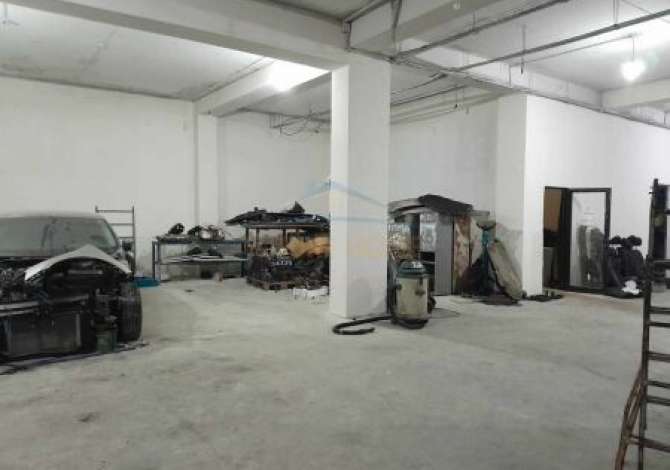 Qera, Godine 4-katshe, mbikalimi i Rinasit, Tirane. AREA40454