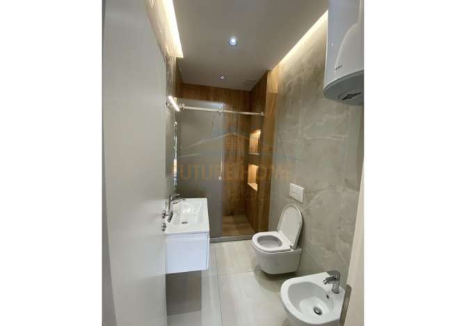 Shtepi ne shitje Vila Luksoze ne Tirane, 6+1, Mobilimi E mobiluar, Pagesa 600,000  Euro.