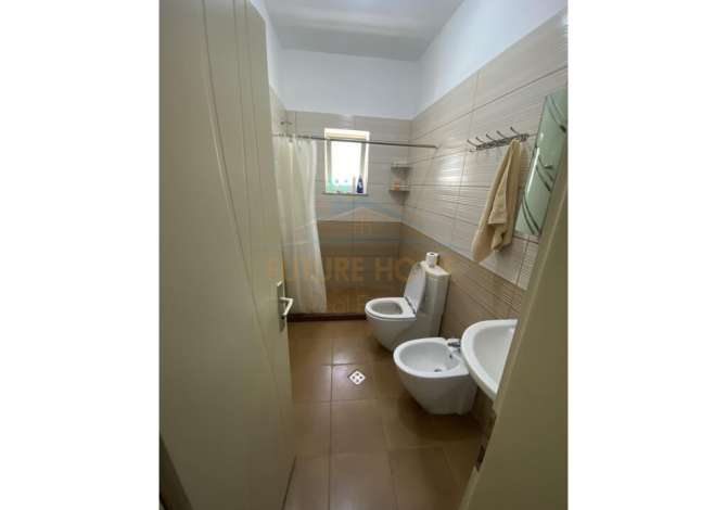 Shtepi ne shitje Vila Luksoze ne Tirane, 6+1, Mobilimi E mobiluar, Pagesa 600,000  Euro.