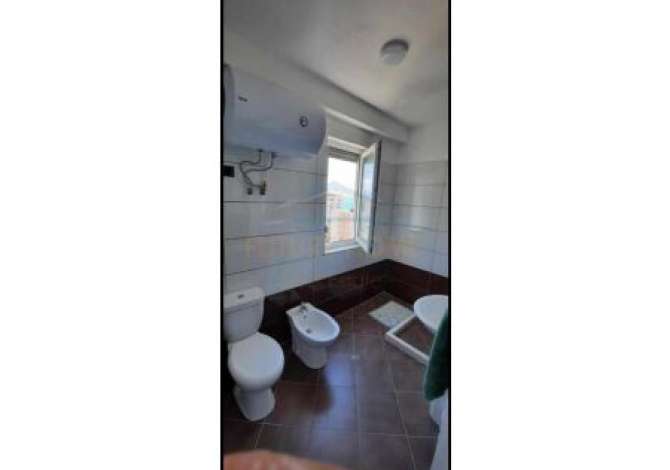 Shtepi ne shitje Apartament ne Lezhe, 2+1, Mobilimi E mobiluar, Pagesa 110,000  Euro.