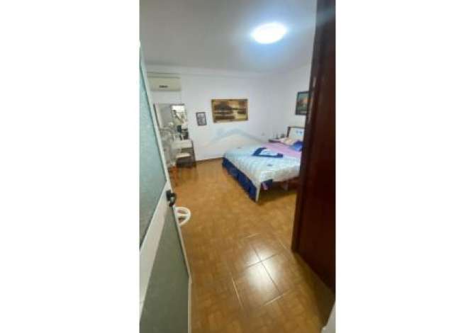Shtepi ne shitje Apartament ne Tirane, 3+1, Mobilimi E mobiluar, Pagesa 140,000  Euro.