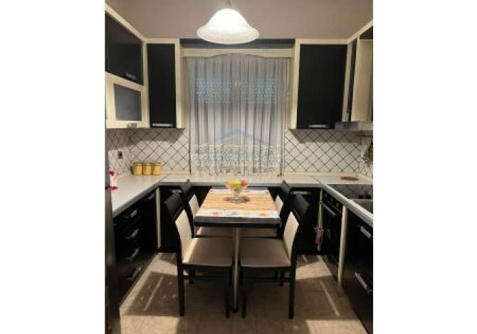 Shtepi ne shitje Vila Luksoze ne Tirane, 6+1, Mobilimi E mobiluar, Pagesa 850,000  Euro.