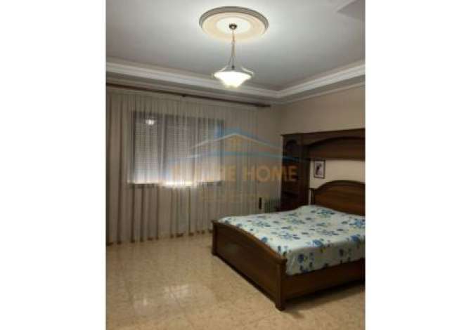 Shtepi ne shitje Vila Luksoze ne Tirane, 6+1, Mobilimi E mobiluar, Pagesa 850,000  Euro.