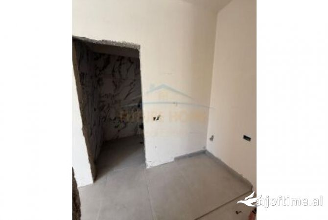Shtepi ne shitje 1+1 ne Tirane - 76,000 Euro