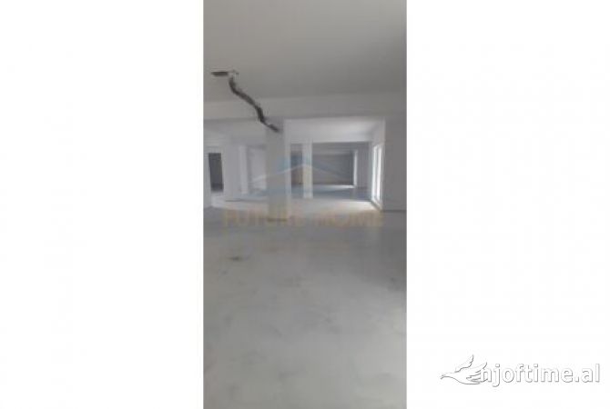 Ambient biznesi me qera 1+1 ne Tirane - 4,000 Euro