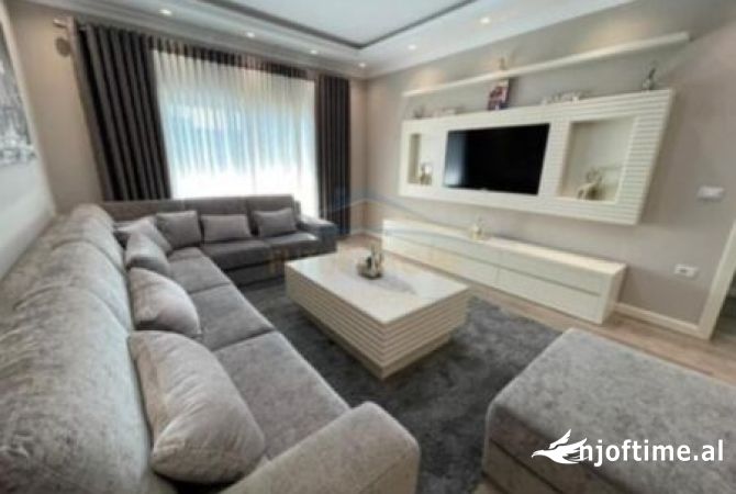 Shtepi ne shitje 2+1 ne Tirane - 230,000 Euro