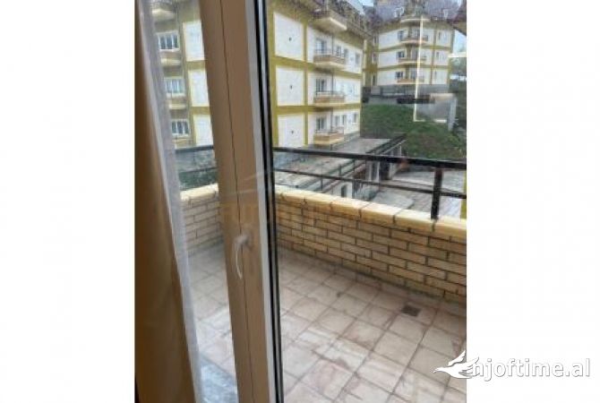 Shtepi me qera Apartament ne Tirane, 2+1, Mobilimi E mobiluar, Pagesa 1,000  Euro.