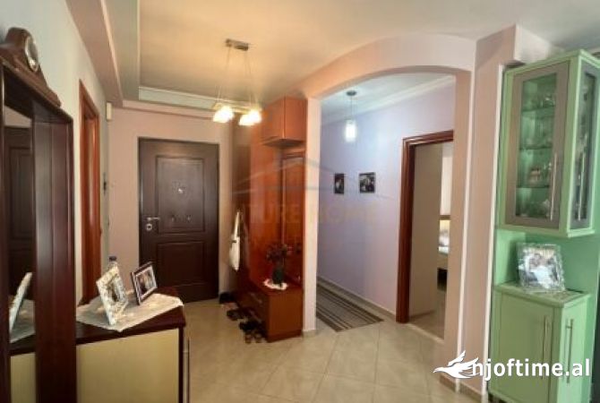 Shtepi ne shitje Apartament ne Sarande, 3+1, Mobilimi E mobiluar, Pagesa 210,000  Euro.