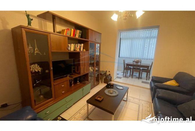 Shtepi me qera 2+1 ne Tirane - 700 Euro