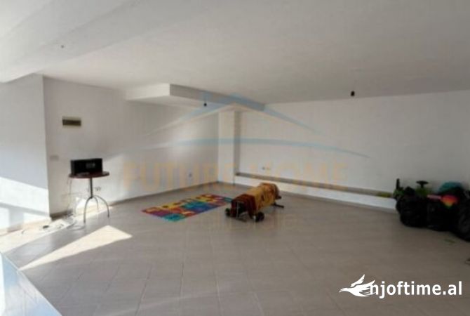 Ambient biznesi me qera 1+1 ne Tirane - 550 Euro