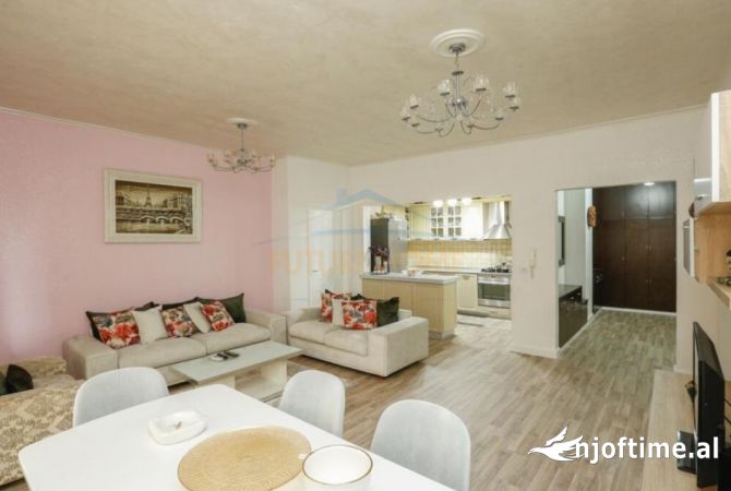 Shtepi ne shitje 3+1 ne Tirane - 450,000 Euro