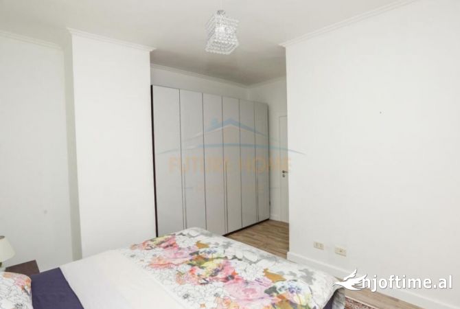 Shtepi ne shitje Apartament ne Tirane, 3+1, Mobilimi E mobiluar, Pagesa 450,000  Euro.
