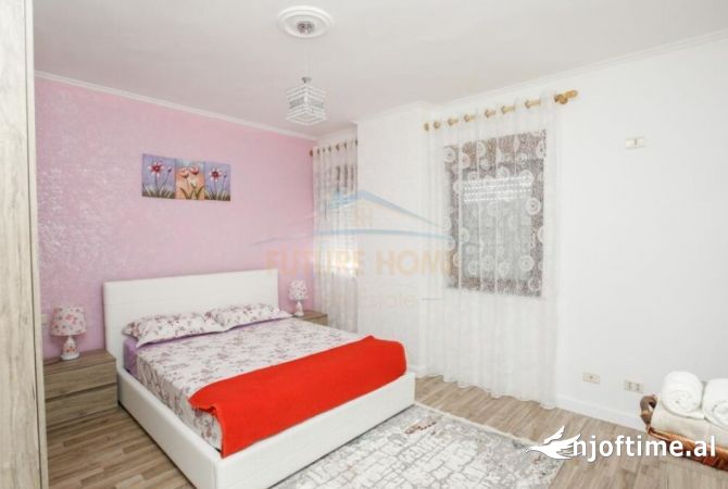 Shtepi ne shitje Apartament ne Tirane, 3+1, Mobilimi E mobiluar, Pagesa 450,000  Euro.