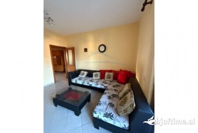 Shtepi me qera 2+1 ne Tirane - 500 Euro