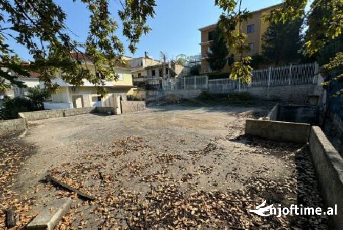 Shtepi me qera Shtepi Private ne Tirane, 3+1, Mobilimi Bosh, pa mobiluar, Pagesa 600  Euro.