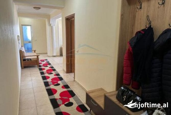 Shtepi me qera Apartament ne Tirane, 1+1, Mobilimi E mobiluar, Pagesa 500  Euro.