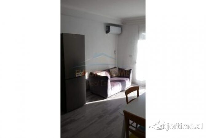 Shtepi me qera 2+1 ne Tirane - 400 Euro