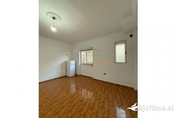 Shtepi ne shitje 2+1 ne Tirane - 115,000 Euro