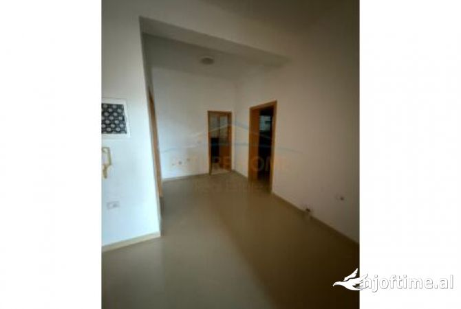 Shtepi ne shitje 4+1 ne Tirane - 370,000 Euro