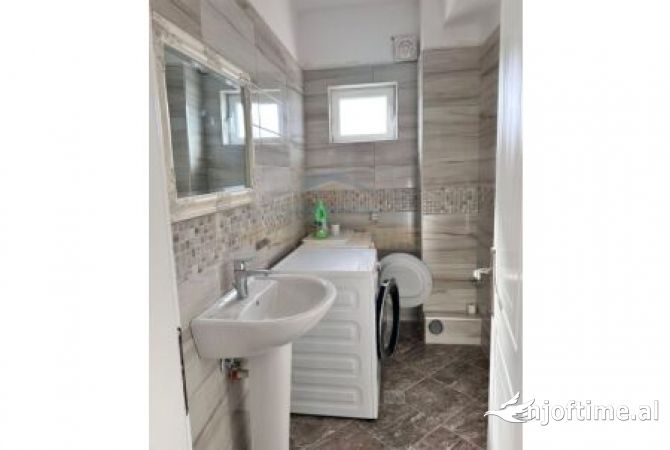 Shtepi ne shitje Apartament ne Sarande, 3+1, Mobilimi E mobiluar, Pagesa 245,000  Euro.