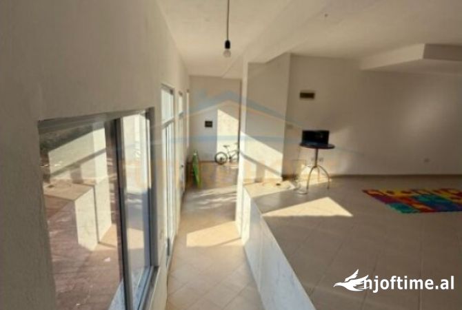 Ambient biznesi ne shitje 1+1 ne Tirane - 145,000 Euro